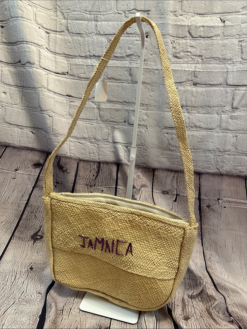 Natural Straw Crossbody with Multicolor Floral Embroider “JAMAICA” - Picture 4 of 4